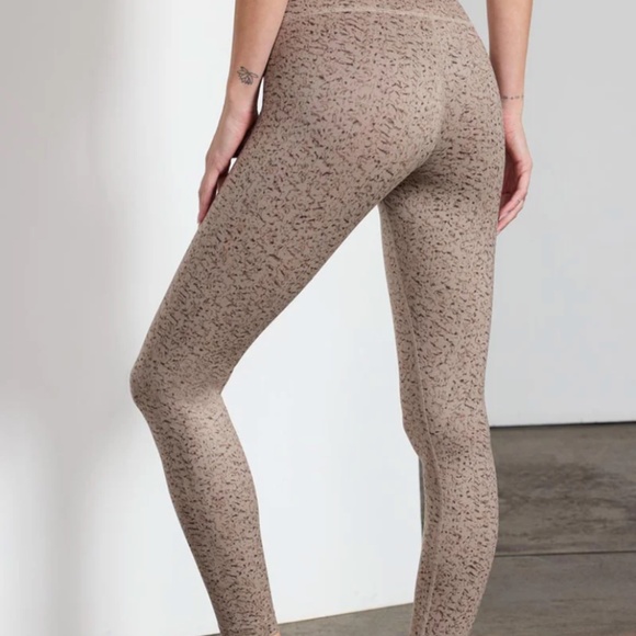 MPG Explore High-Waisted 25" Printed Legging Peached NWT - Picture 2 of 4